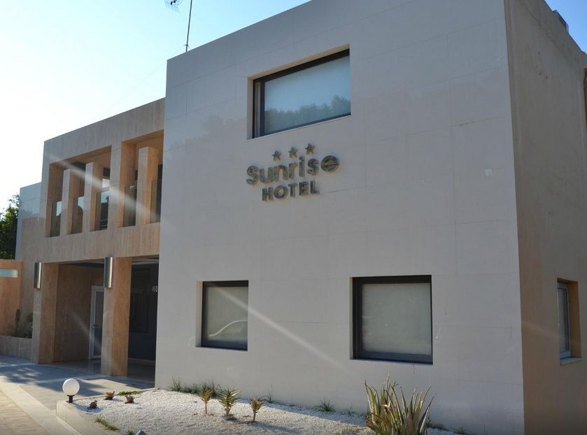 Sunrise Village Hotel Platanés Exterior photo